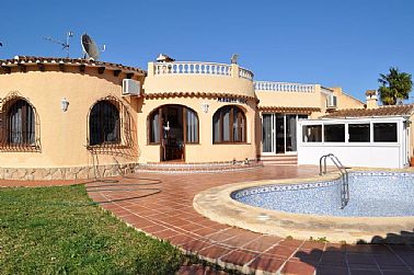 Property to buy Villa Denia
