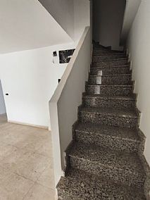 2707202610137_20.jpg