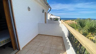 1802202614128_adosado-denia-las-rotas-terraza.jpg