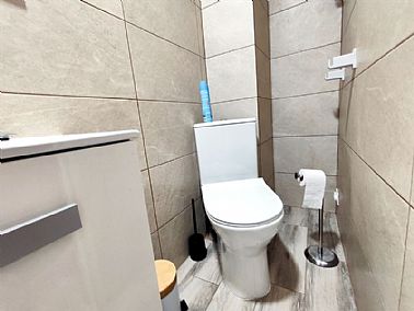 1807202613948_30a.jpg