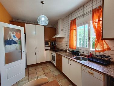 100820269155_10.jpg